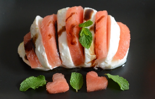 ventaglio mozzarella anguria aceto balsamico